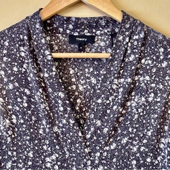 Theory Holt Renfrew 100% Silk Grey White V Neck Sleeveless Tunic Size US Medium - Picture 1 of 5